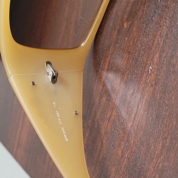 2 pair of Prada sunglasses - Picture 5 of 6